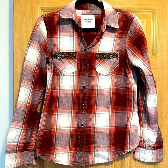 Abercrombie & Fitch Tops - Abercrombie & Fitch Red Plaid Flannel Women's Shirt